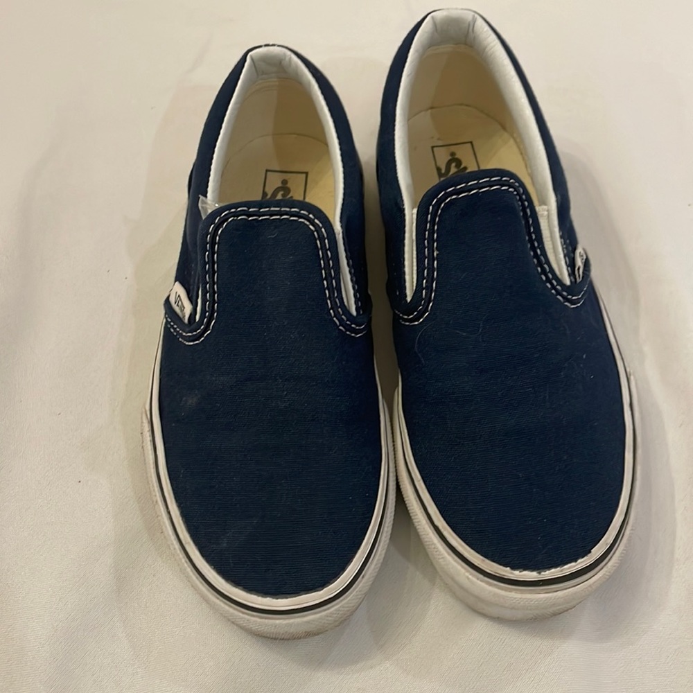Kids navy and white van shoes. Size 2.